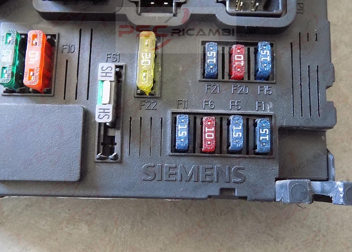 Scatola fusibili interno abitacolo SIEMENS 9650584680 Peugeot 206 01-05 1.1 - immagine 2