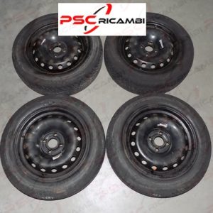 N°4 cerchi in ferro + pneumatici 175-65 R15 Fiat Grande Punto